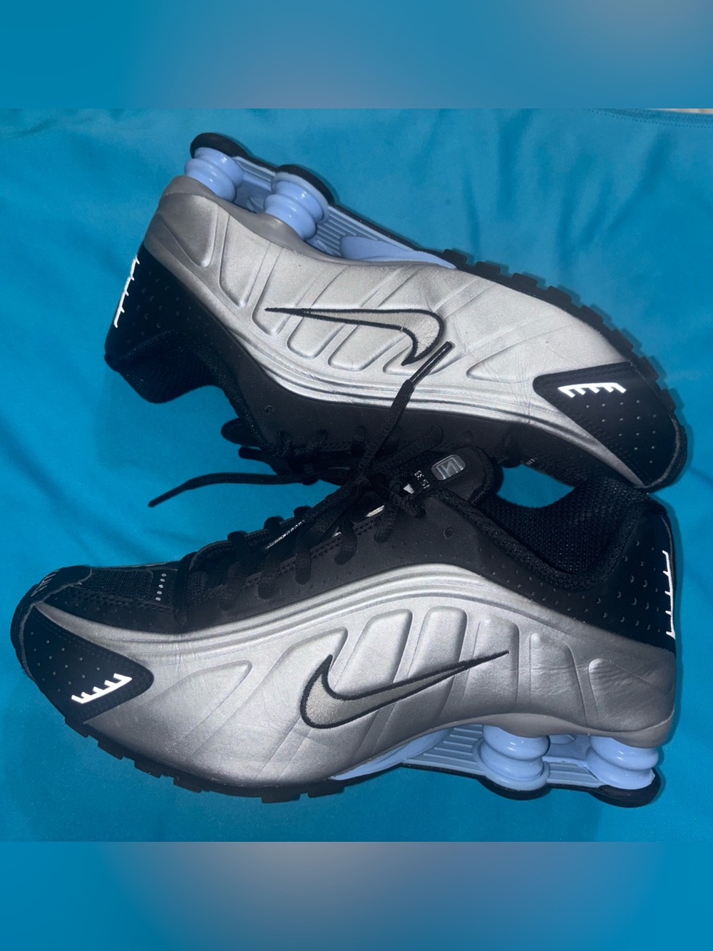 Nike Men’s Silver and Black Shox Athletic Sneakers